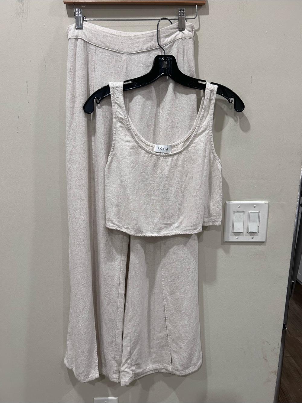ACOA two-piece cropped tank top & wide-leg pants, cream linen blend. Size S